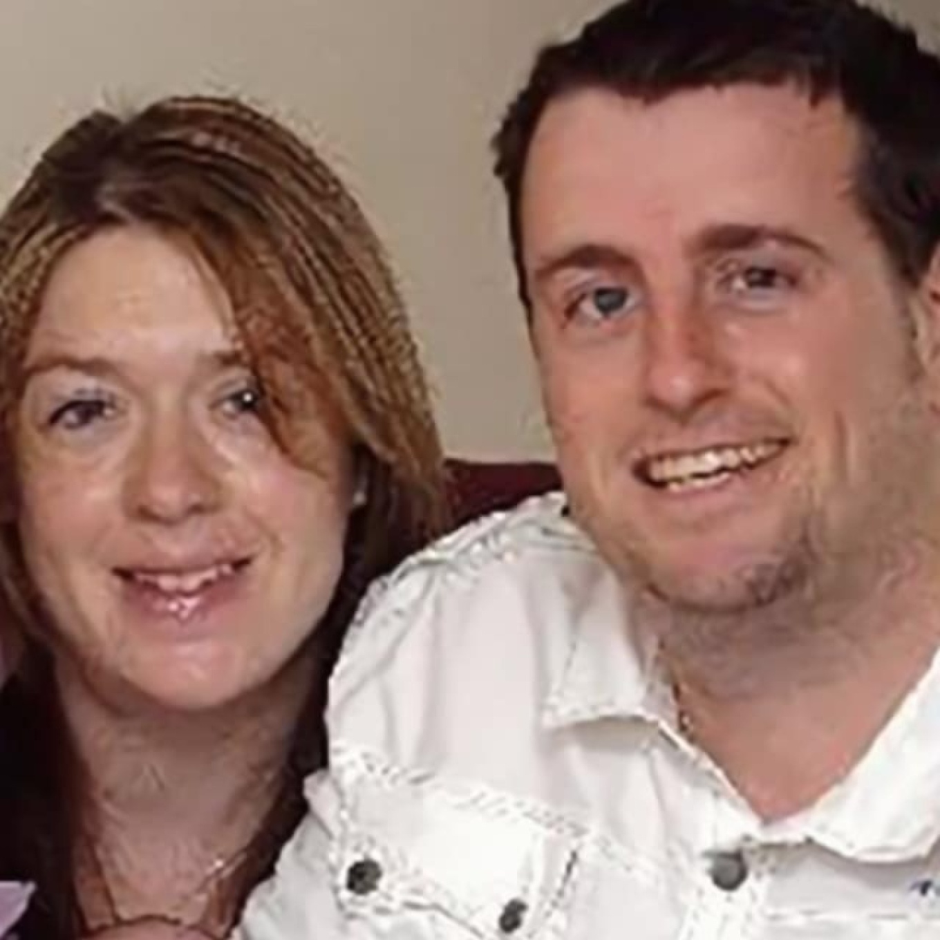 britani,-nje-49-vjecar-akuzohet-se-ka-droguar-dhe-perdhunuar-ish-gruan-e-tij-per-13-vjet-se-bashku-me-pese-burra