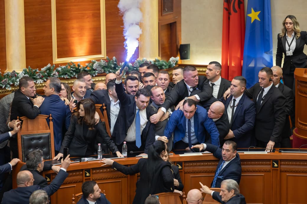 tensionet-ne-kuvend/-ps-kerkoi-perjashtimin-e-29-deputeteve-te-pd-se,-mblidhet-sot-sekretariati-i-etikes