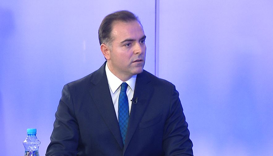 “shkarkimi-i-ballukut-do-te-ishte-zgjidhje.-abuzimet-s’po-ndalen!”,-juristi:-pergjimet-e-publikuara?-maja-e-ajsbergut!