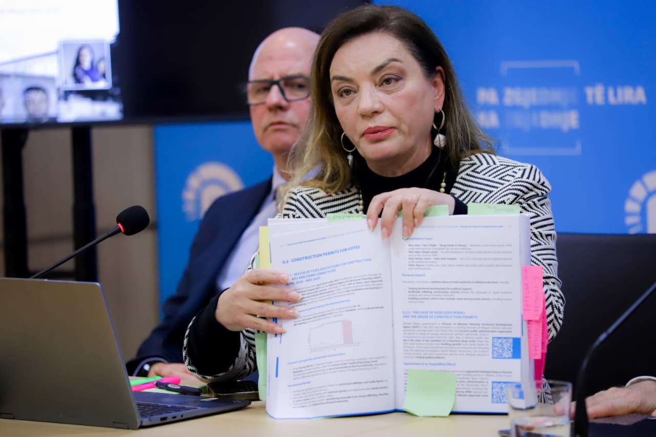 masakra-zgjedhore/-vokshi:-publikojme-librin-me-2543-raste-te-verifikuara-abuzimi-gjate-farses-elektorale-te-11-majit