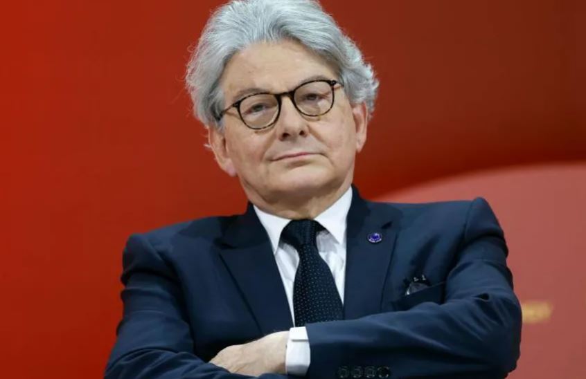 shba-u-refuzon-vizat-pese-evropianeve,-perfshire-ish-komisionerin-e-be-se,-thierry-breton!-shkak-rregullat-per-rrjetet-sociale