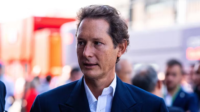 elkann-ne-darken-e-krishtlindjes:-“jemi-nje-familje,-objektivi-eshte-te-rikthehemi-te-trofete”