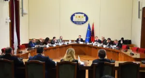 dokumenti/-spak-kerkon-autorizim-per-arrestimin-e-ballukut,-anetaret-e-pd-kerkojne-mbledhje-te-keshillit-te-imunitetit-te-premten