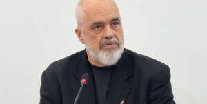 “15-mln-euro-shtese-mbeshtetje-per-barnat-ne-onkologjik”/-rama:-do-vazhdojme-te-rrisim-pagat-per-mjeket-dhe-infermieret