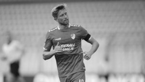 ra-nga-teleferiku-70-metra-i-larte,-nderron-jete-lojtari-gjerman