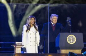 “ata-duan-ta-shkaterrojne-vendin,-por-po-deshtojne”,-trump:-gezuar-krishtlindjet,-edhe-per-funderrinen-e-se-majtes-radikale