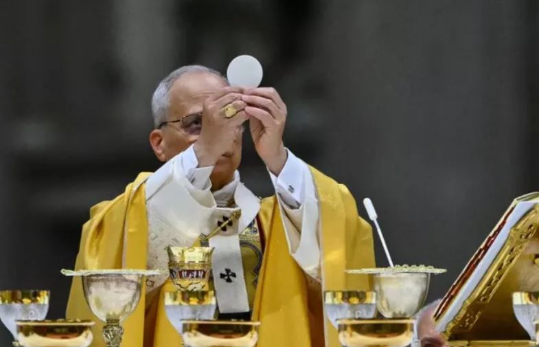 mesha-e-pare-e-nates-se-krishtlindjes,-papa-leo:-per-t’iu-kundervene-tundimeve-te-dominimit,-zoti-behet-njeri