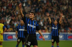 “nuk-paguaj-per-te-pare-veten”;-rrefimi-legjendar-i-vierit-per-debutimin-tek-interi