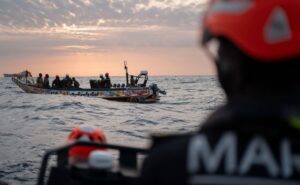 permbyset-nje-varke-me-emigrante-ne-senegal,-humbin-te-pakten-12-persona