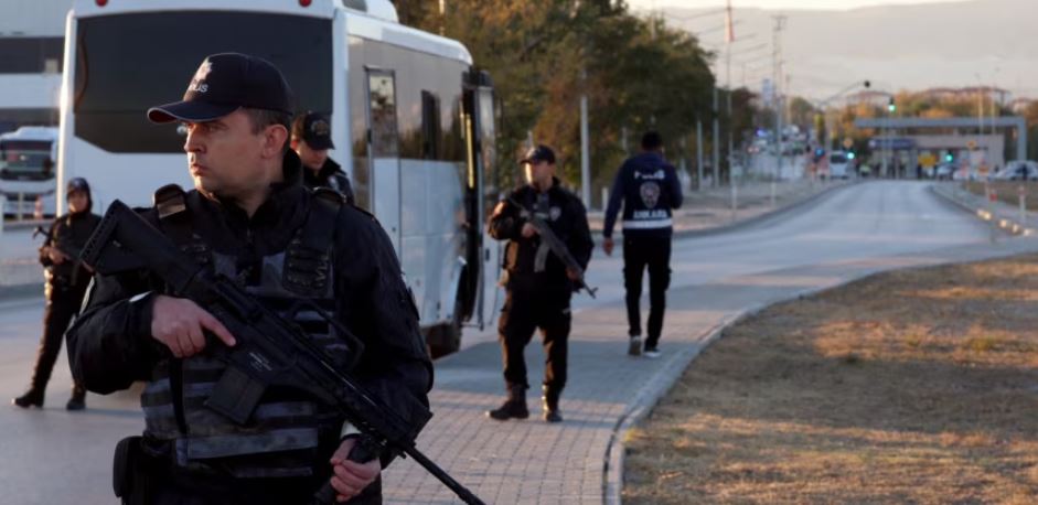 dyshohet-se-planifikuan-sulme-gjate-festave-te-fundvitit,-turqia-arreston-mbi-100-anetare-te-is-it