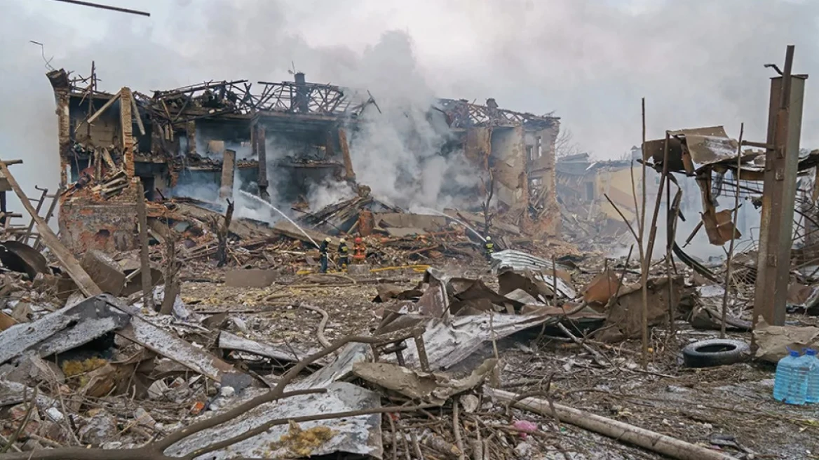 rusia-dhe-ukraina-nuk-ndalojne-luftimet-as-per-krishtlindje!-dronet-godasin-objektet-energjetike-dhe-civile