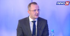 “shqiperia-drejt-nje-qeverie-teknike-besimi,-shteti-eshte-i-kriminalizuar”,-hoxha:-duhet-te-mbeshtese-drejtesine-dhe-zgjedhjet-e-lira