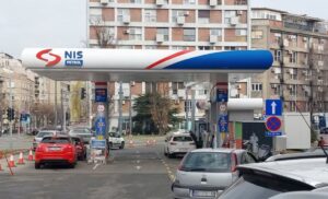 rusia-ofroi-te-“shpetoje”-serbine-nga-kriza-energjetike,-moska-nis-negociatat-me-hungarine-per-shitjen-e-nis