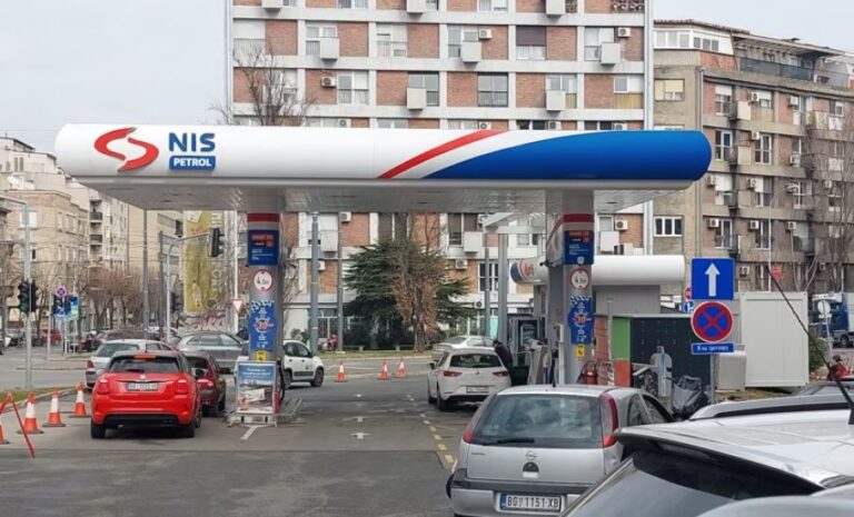 rusia-ofroi-te-“shpetoje”-serbine-nga-kriza-energjetike,-moska-nis-negociatat-me-hungarine-per-shitjen-e-nis