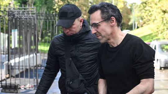 macron-kerkoi-dialog-me-putinin,-kremlini-kontakton-parisin-ne-lidhje-me-francezin-e-akuzuar-per-spiunazh-ne-rusi