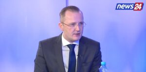 “balluku-percaktonte-tenderat-me-telefon”,-hoxha:-vodhi-50-mln-euro-dhe-qendron-ende-ne-detyre,-rruget-jane-ndertuar-me-shtrenjte-se-ne-zvicer