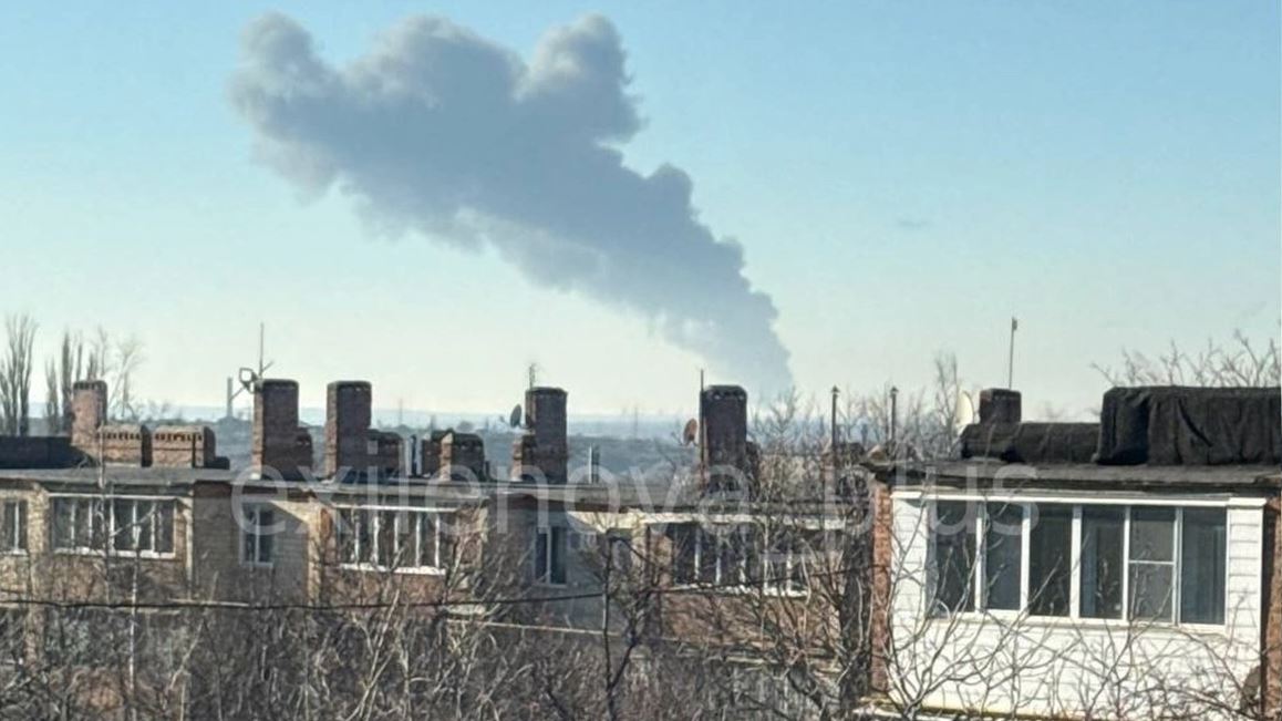 ukraina-godet-rafinerine-kryesore-ruse-te-naftes-me-raketat-britanike,-shperthime-edhe-ne-nje-baze-ajrore-ushtarake