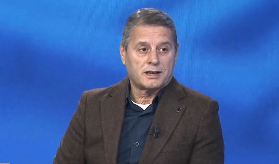 “kam-informacion-se-balluku-ka-kerkuar-doreheqjen-disa-here,-ende-mund-ta-jape”,-ndreu:-mazhoranca-nuk-pengon-hetimet-e-spak