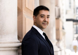 mes-5-figurave-qe-iu-ndalua-hyrja-ne-shba,-aktivisti-britanik-imran-ahmed-padit-administraten-e-trump