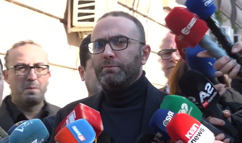 pd-kerkoi-te-mblidhet-keshilli-i-mandateve-per-ballukun,-bardhi:-kuvendi-u-kthye-ne-bunkerin-qe-mbron-belinden!-1.1-mld-euro-shkelje-me-tenderat…