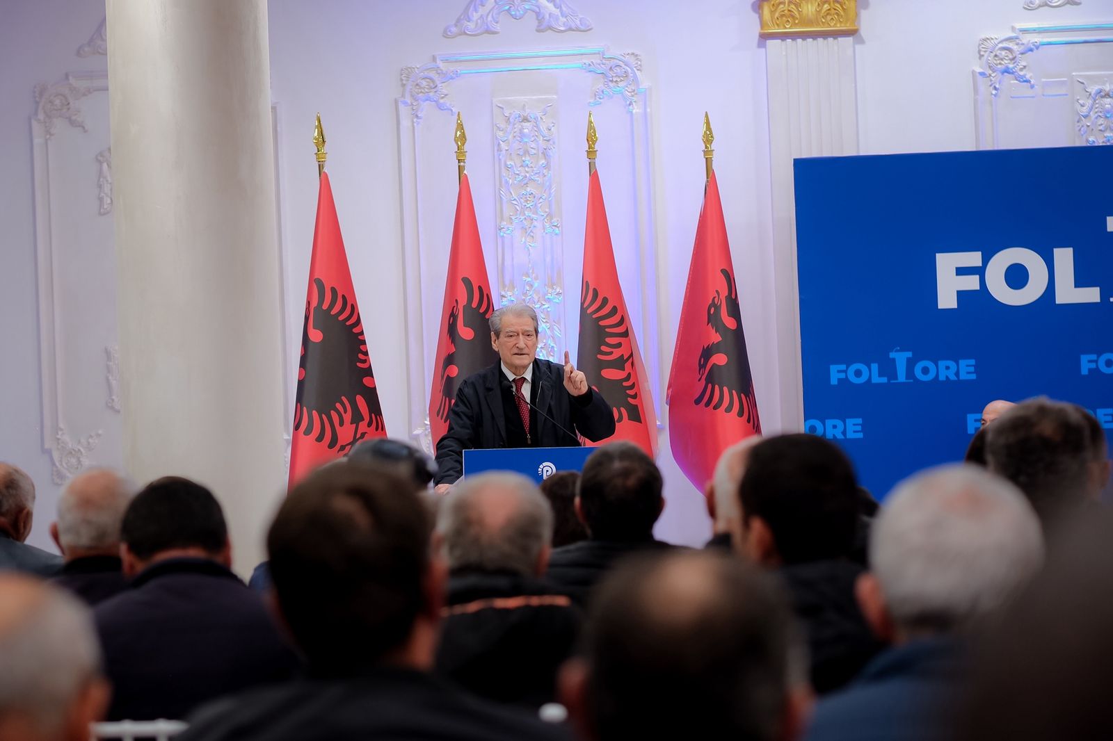 “meritojne-hurin,-por-s’jemi-parti-e-dhunes!”,-berisha-kunder-skenareve-te-dhunshme-ne-protesta,-thirrje-rames:-gjej-vrimen-e-miut-dhe-futu!