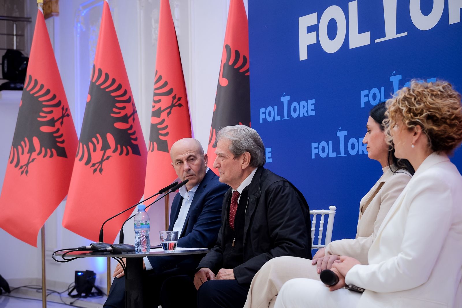 berisha:-t’i-rikthehemi-sheshit-cdo-nate-dhe-rama-iken-si-mi.-protesta-e-22-dhjetorit,-jehone-te-jashtezakonshme-ne-bote