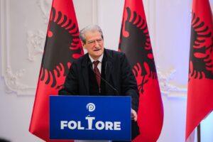 berisha:-t’i-rikthehemi-sheshit-cdo-nate-dhe-edi-rama-iken-si-mi.-protesta-e-22-dhjetorit-pati-jehone-te-jashtezakonshme-ne-bote