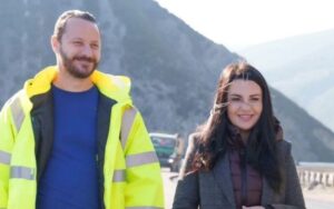 “bashkimit-po-i-bej-nderin-e-jetes-me-thumane-kashar”/-zbardhen-te-tjera-biseda-mes-ballukut-dhe-berberit,-zv,-kryeministrja:-mund-te-behet-“ushtar”,-eshte-shume-i-izoluar