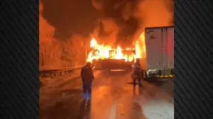 video/-aksident-zinxhir-ne-japoni,-perplasen-dhjetera-makina.-raportohet-per-nje-viktime-dhe-26-te-plagosur