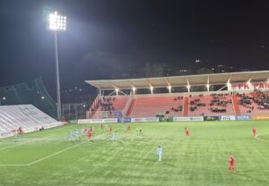 partizani-e-laci-nuk-ndalen,-miqesore-ne-fundvit