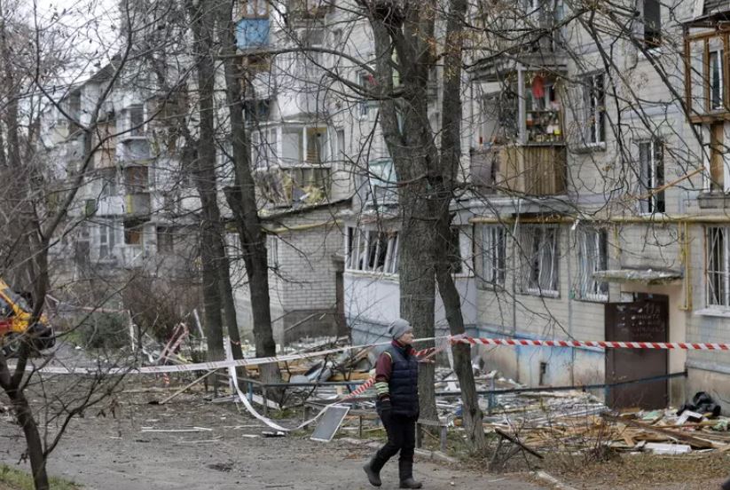 nuk-ndalen-sulmet-ruse-ne-rajonin-e-kievit,-disa-te-plagosur-dhe-deme-ne-infrastrukture