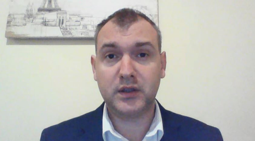 “rama-me-dy-standarde-per-ballukun,-luan-me-procedurat!”,-avokati:-kryeministri-po-ben-viktimen,-i-ka-rene-‘zjarri’-ne-shtepi-dhe…