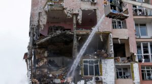 sulmi-rus-mbi-kievin-vret-nje-person,-le-qindra-mijera-persona-pa-energji-elektrike