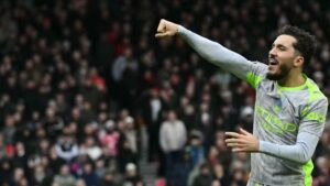 rayan-cherki-fantastik,-city-merr-nje-fitore-te-arte-en-transferten-delikate.-presioni-kalon-mbi-arsenalin-tani-(video)