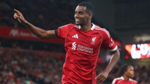 isak-do-te-mungoje-gjate,-liverpool-mendon-per-yllin-e-psg-se