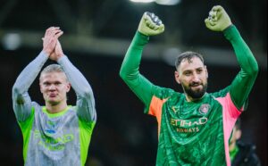 dhurata-e-bukur-qe-bene-futbollistet-e-man.-city-per-tifozet-e-tyre-ne-ndeshjen-e-fundit-te-vitit-(video)