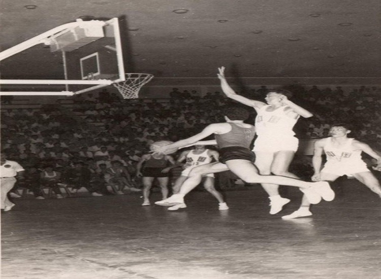 “shqiperia-komuniste-eshte-i-vetmi-vend-ne-europe,-e-cila-ka-pushkatuar-tre-rekordmene-te-saj,-ne-sportin-e-atletikes-se-lehte;-bicaku,-guraziu-dhe-a.-kellezi…”/-refleksionet-e-gazetarit-te-njohur-sportiv