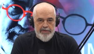 “akuze-e-hatashme!”/-skandali-me-tenderat-e-akshi,-rama-merr-ne-mbrojtje-mirlinda-karcanaj:-udhehoqi-tranformimin-digjital-te-qeverise!-700-tenxheret-e-corbes-politike…