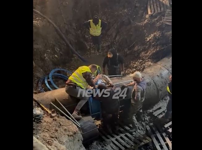 “m*ti-mullar!-poshte-pallateve…”/-vlora-3-dite-pa-uje-te-pijshem,-qytetaret-ne-“koha-per-t’u-zgjuar”:-po-qelbemi,-shteti-te-marre-masa