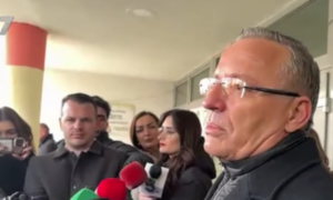 kandidati-i-pdk-per-kryeminister,-bedri-hamza-voton-ne-mitrovice:-do-te-bej-maksimumin-qe-kosova-te-kete-sa-me-shpejt-institucione