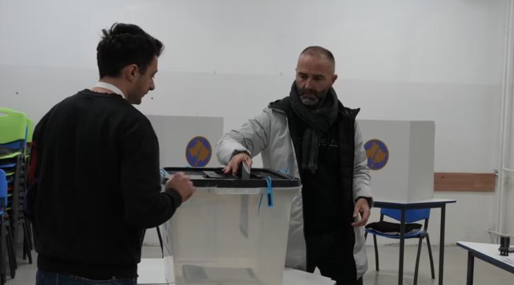 zgjedhjet-ne-kosove,-kqz-publikon-shifrat:-pjesemarrja-deri-ne-oren-11:00,-pak-mbi-7%