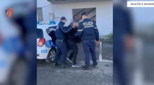 emri/-mbolli-qindra-rrenje-kanabisi,-arrestohet-57-vjecari-ne-malesine-e-madhe