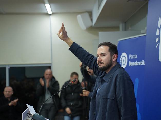 “nuk-do-te-ndalojme!”,-salianji-takime-me-demokratet-ne-shkoder:-pd-duhet-te-sjelle-rotacionin-politik!-duhet-reformim-dhe-hapje-ndaj-shoqerise