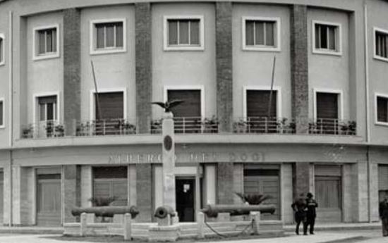 “spiunlleku-i-fundit-i-bere-nga-ambientet-e-hotel-‘vollges’,-eshte-filmimi-i-shkuljes-se-bustit-te-enver-hoxhes-ne-20-shkurt-1991,-qe-u-be-shkak-edhe-per-arrestimin-e…”/-historia-e-panjohur-e-hotelit-te-famshem