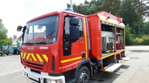 video/-perfshihet-nga-zjarri-cisterna-e-gazit-ne-aksin-peqin–elbasan,-bllokohet-qarkullimi-i-mjeteve