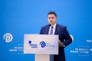 nikola-kedhi:-nga-vlora-te-e-ardhmja-e-shqiperise,-brain-gain-si-force-per-fitore-sot-dhe-qeverisje-neser