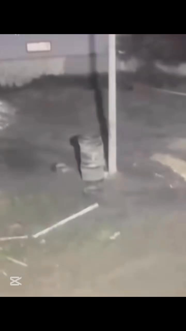 qofsha-e-cmendur,-por-shpjegimin-e-ketyre-se-“tubua-u-ca-nga-presioni-e-shkaqe-natyrore-si-shkarja-e-dherave”….nuk-e-ha-dot