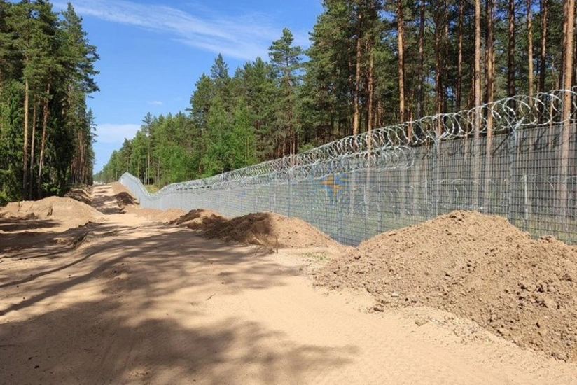 letonia-perfundon-ndertimin-e-gardhit-ne-kufirin-me-rusine