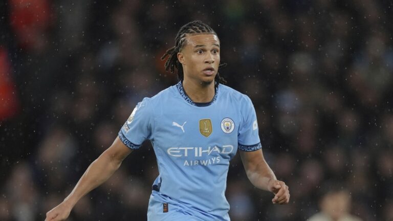 te-city-po-ngroh-stolin,-mbrojtesi-holandez-drejt-barcelones-per-25-milione-euro