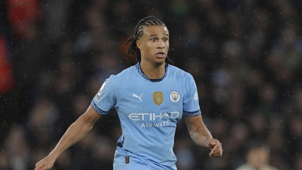 te-city-po-ngroh-stolin,-mbrojtesi-holandez-drejt-barcelones-per-25-milione-euro